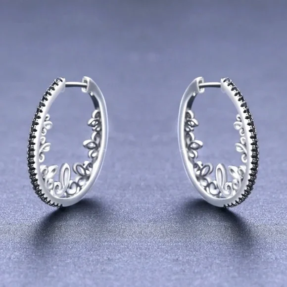 Silver Patterned Black Zircon Oval Hoop Earrings - Picture 2 of 7
